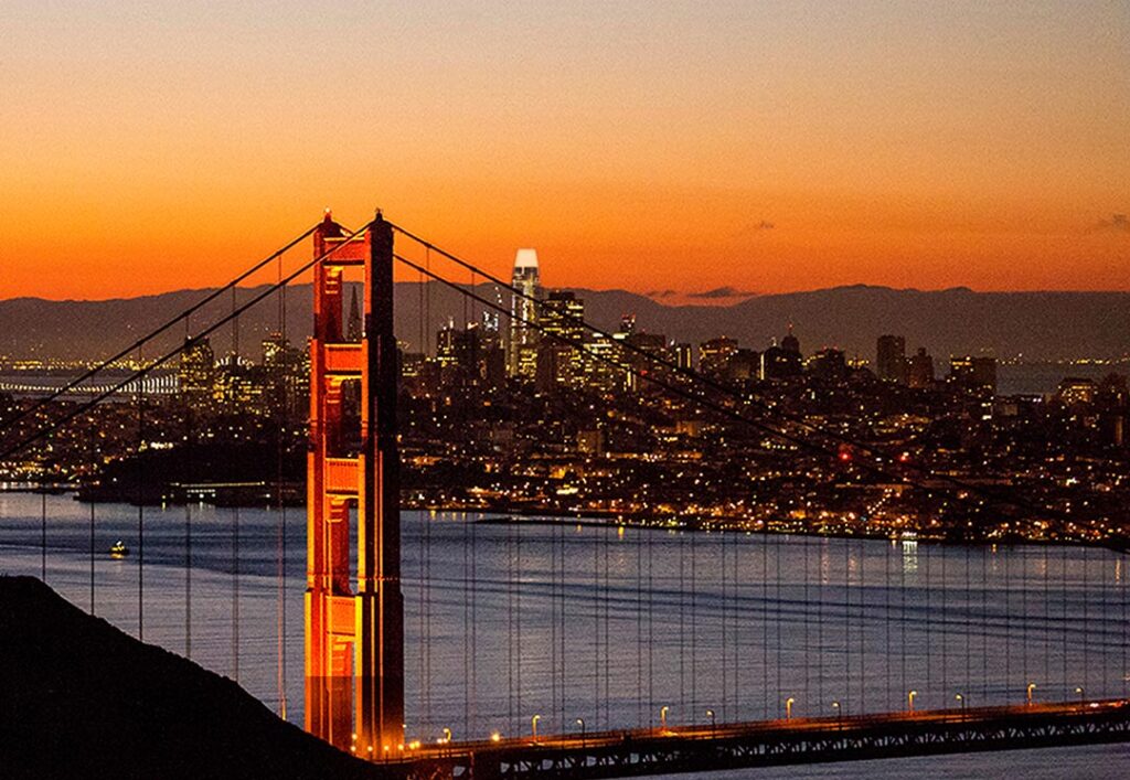 A beautiful view of the San Fransisco Bridge at sunset