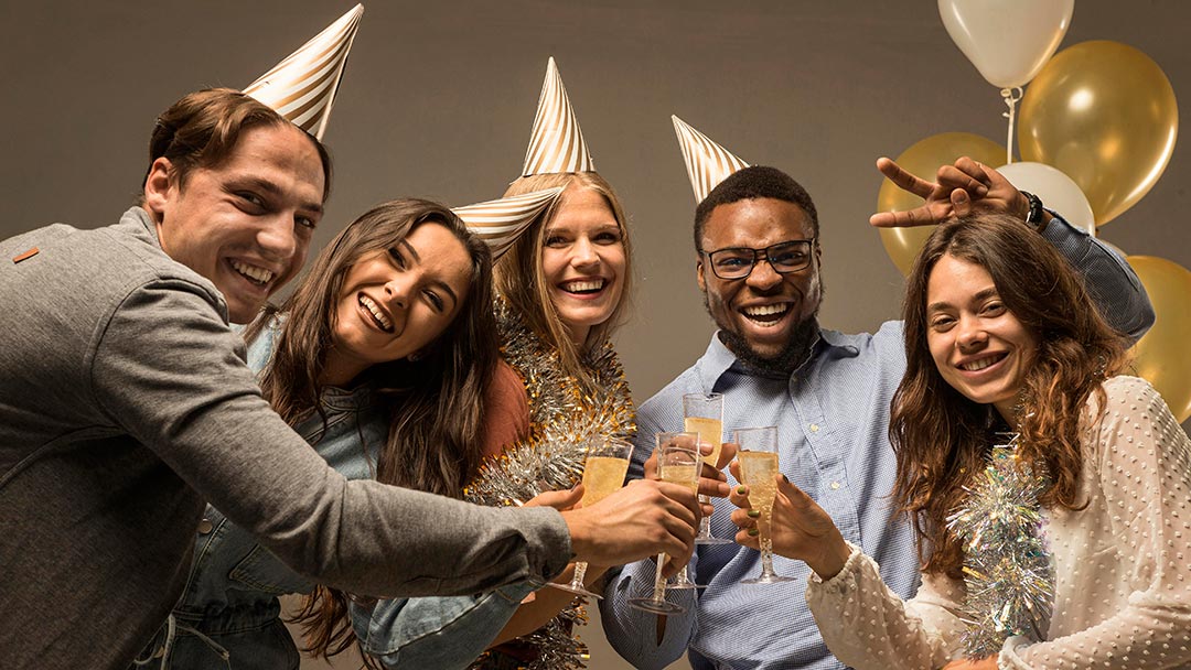 Welcome the New Year with these NYE Party Planning Tips